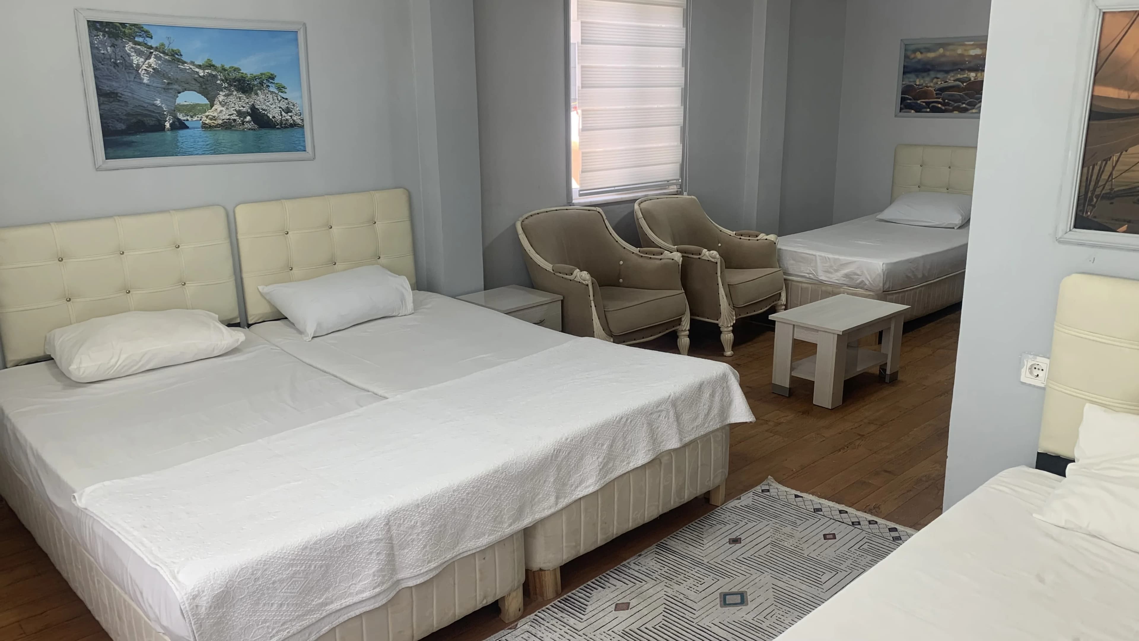 4 Kişilik Aile Odası — Mete Otel — görsel 2
