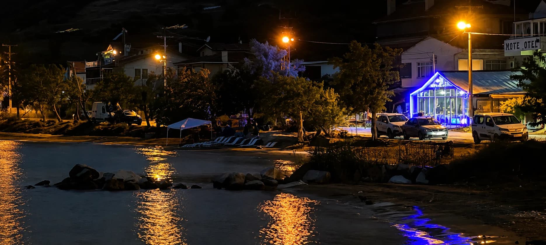 Mete Otel Tatlısu — otel ve deniz manzarası